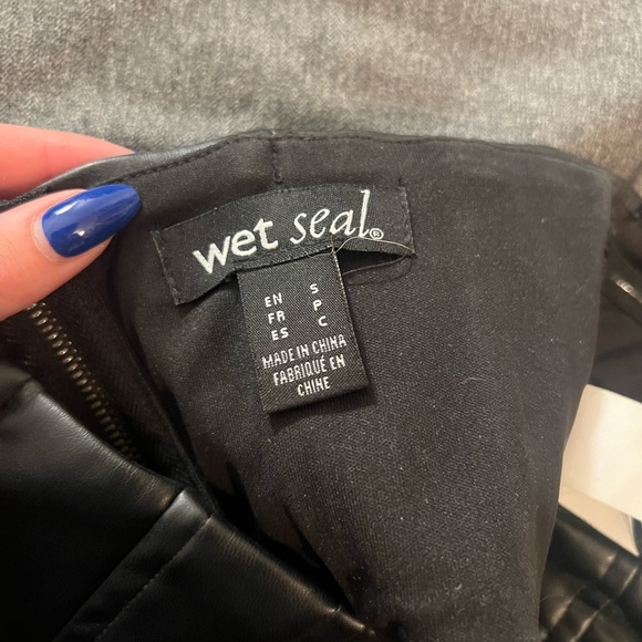 Forever 21 black leather strapless corset top. Size S. - Picture 3 of 3